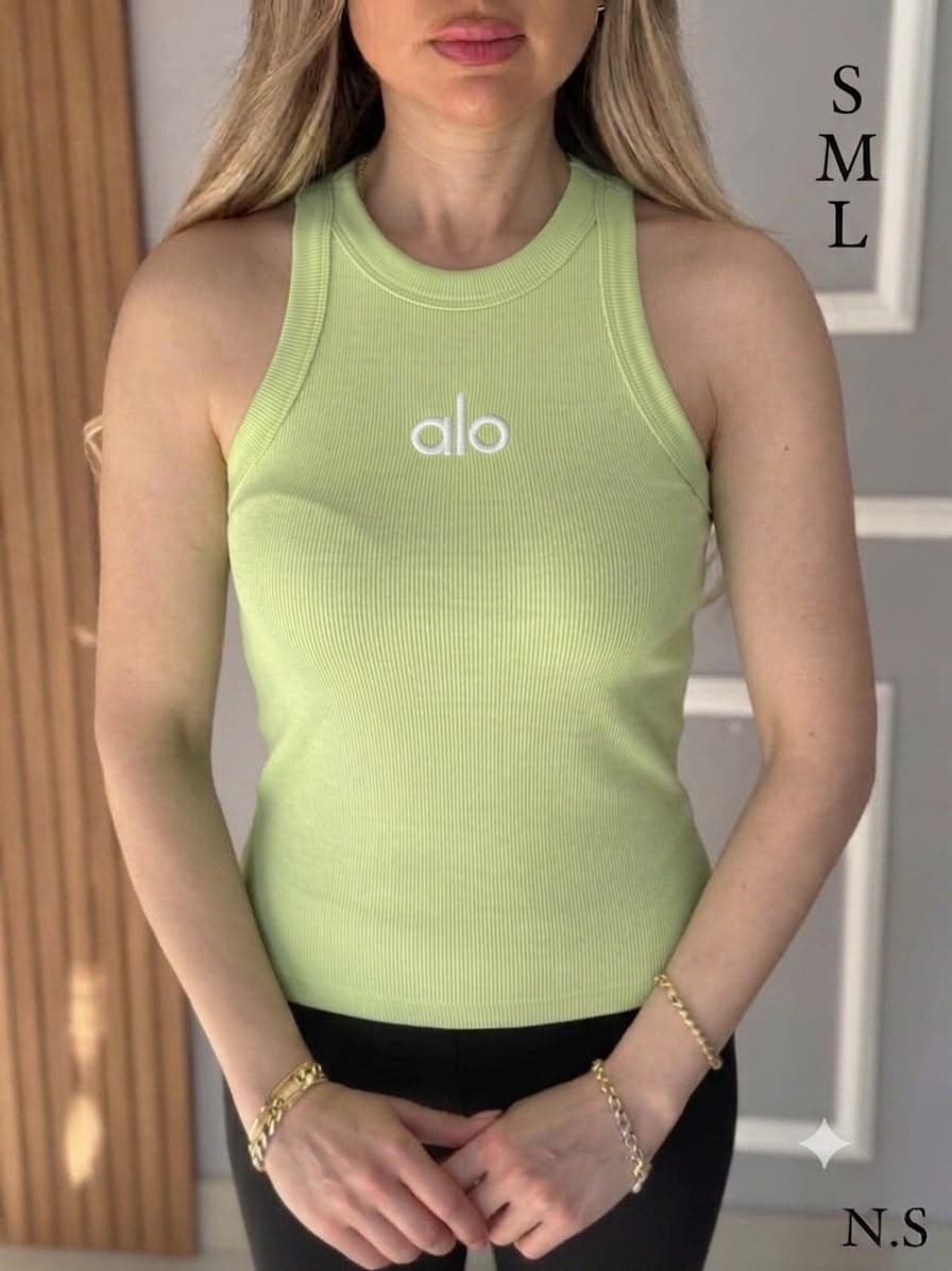 Alo Yoga Premium Shirt